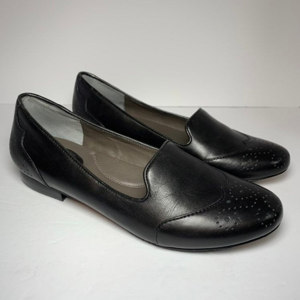 Umberto Raffini Signature Black Leather Comfort Loafers; women's 38= US 7-7.5